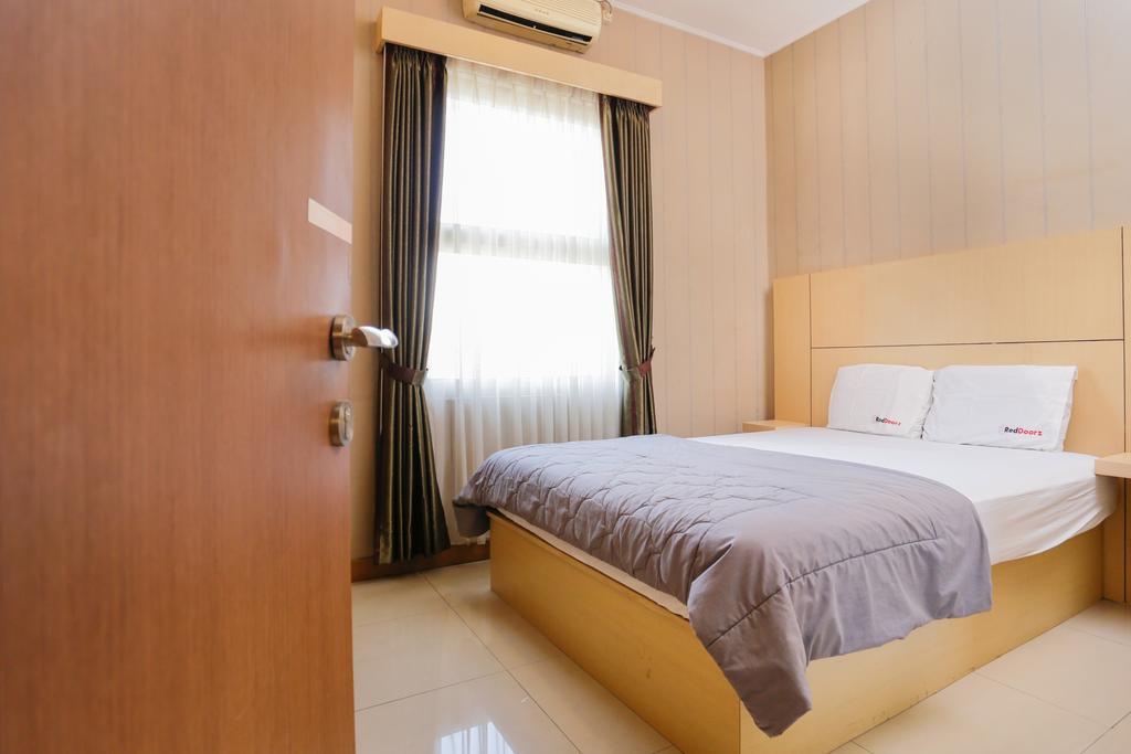 Reddoorz Plus @ Candrawulan Buahbatu บันดุง ภายนอก รูปภาพ